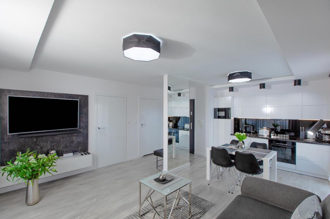 Apartament Linia Komfortu Gardenia Dziwnow Z Widokiem Na Morze Epapartamenty Dış mekan fotoğraf
