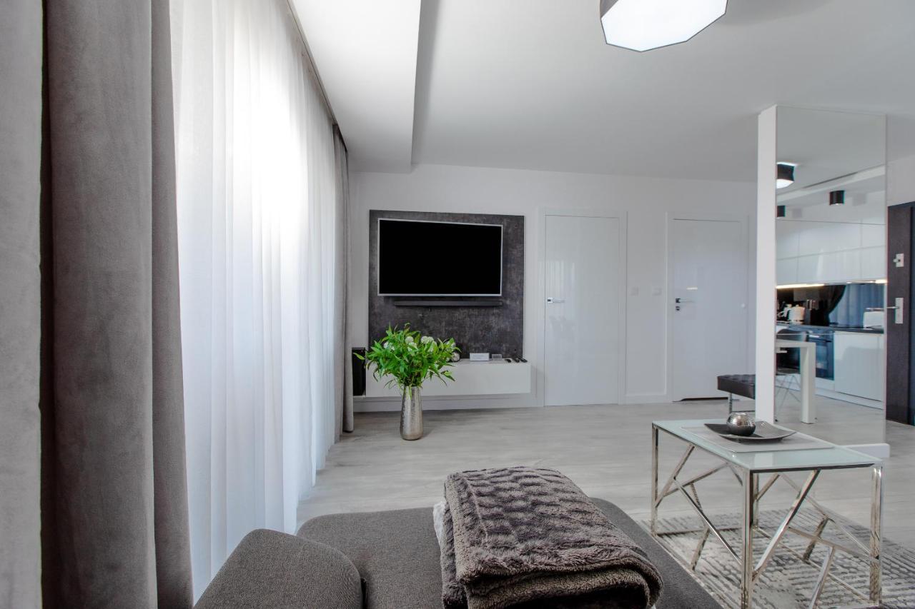 Apartament Linia Komfortu Gardenia Dziwnow Z Widokiem Na Morze Epapartamenty Dış mekan fotoğraf