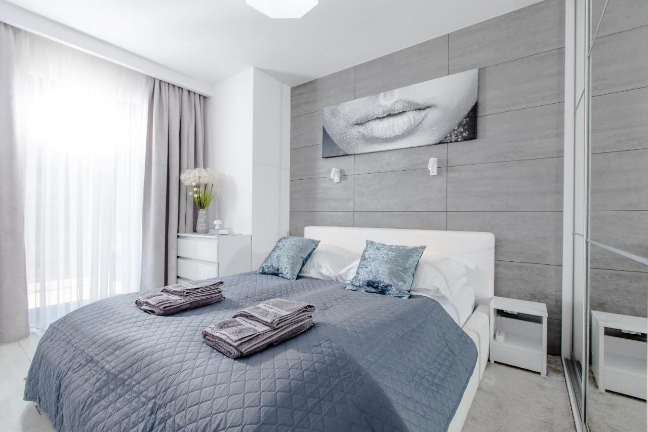 Apartament Linia Komfortu Gardenia Dziwnow Z Widokiem Na Morze Epapartamenty Dış mekan fotoğraf