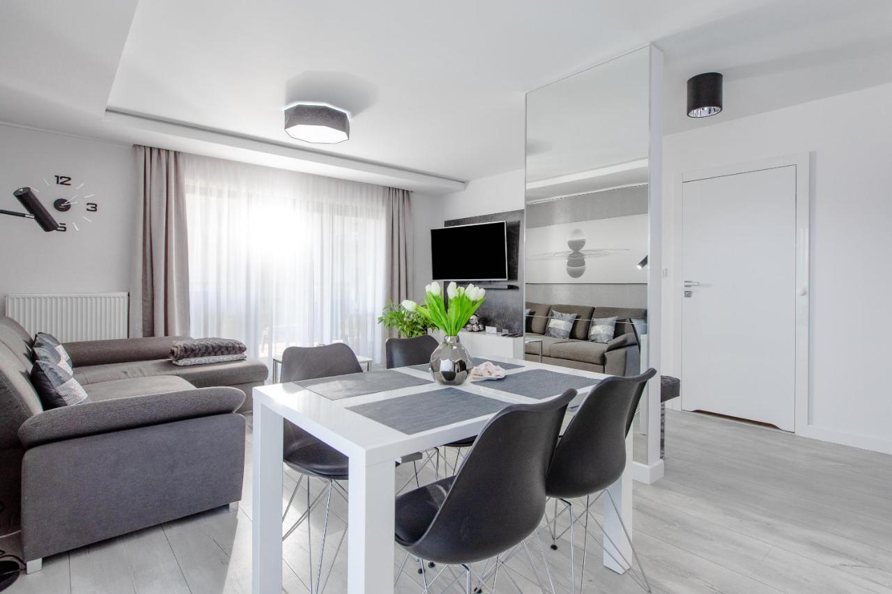 Apartament Linia Komfortu Gardenia Dziwnow Z Widokiem Na Morze Epapartamenty Dış mekan fotoğraf