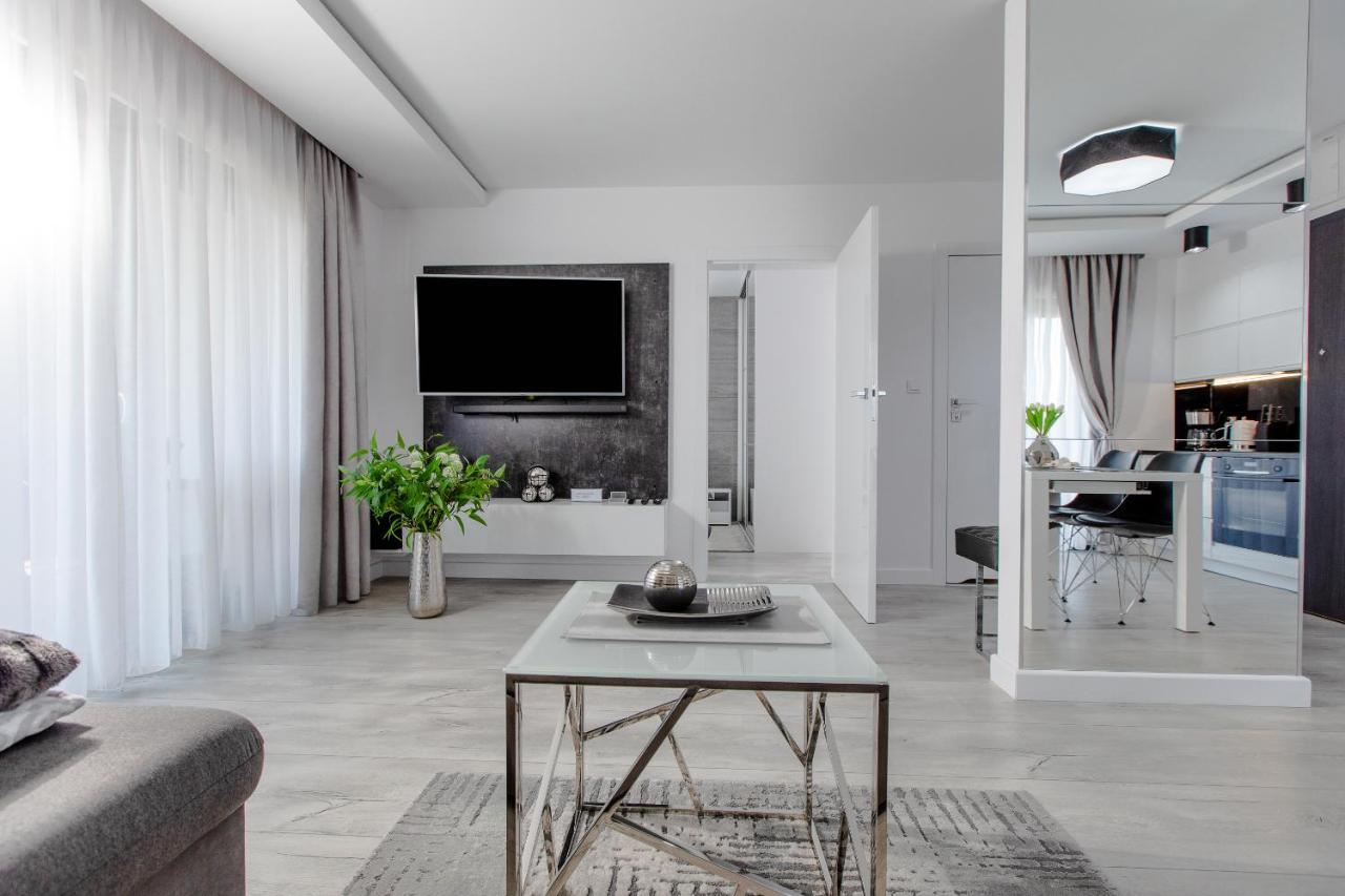 Apartament Linia Komfortu Gardenia Dziwnow Z Widokiem Na Morze Epapartamenty Dış mekan fotoğraf