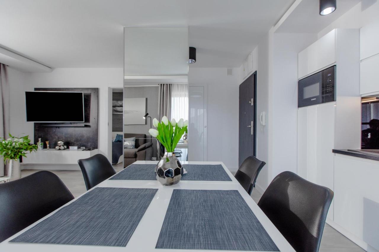 Apartament Linia Komfortu Gardenia Dziwnow Z Widokiem Na Morze Epapartamenty Dış mekan fotoğraf