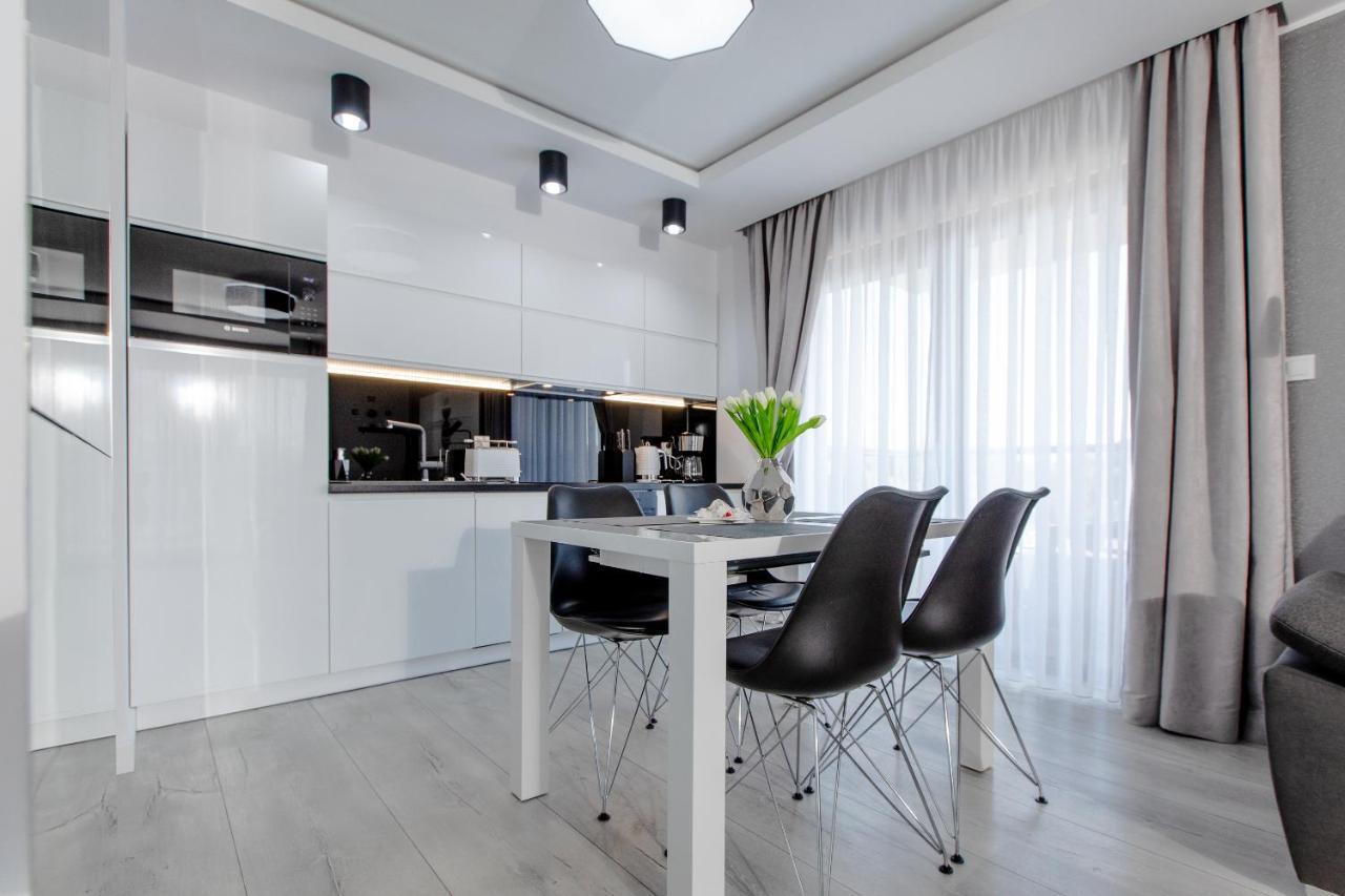 Apartament Linia Komfortu Gardenia Dziwnow Z Widokiem Na Morze Epapartamenty Dış mekan fotoğraf