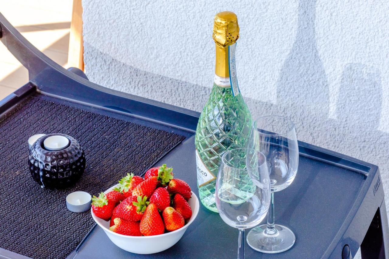 Apartament Linia Komfortu Gardenia Dziwnow Z Widokiem Na Morze Epapartamenty Dış mekan fotoğraf