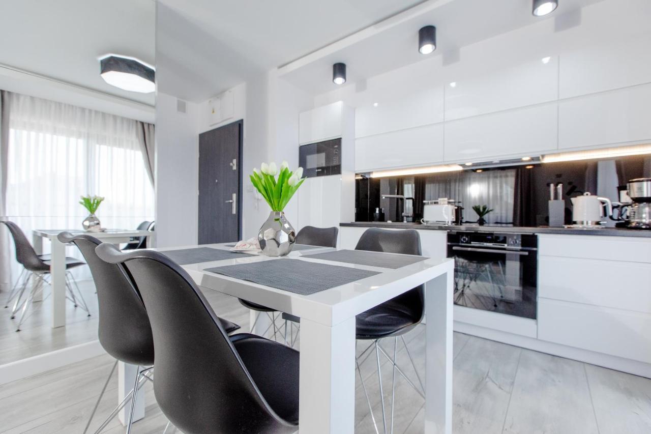 Apartament Linia Komfortu Gardenia Dziwnow Z Widokiem Na Morze Epapartamenty Dış mekan fotoğraf