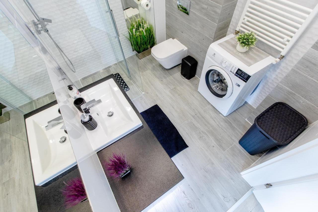 Apartament Linia Komfortu Gardenia Dziwnow Z Widokiem Na Morze Epapartamenty Dış mekan fotoğraf